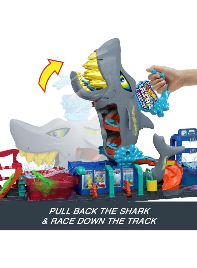 Mattel Games Hot Wheels Let's Race Netflix - City Shark Wash Station with 1:64 Scale Color Reveal Car, Colour Changing Function and Storage, HTN82 - Image 2