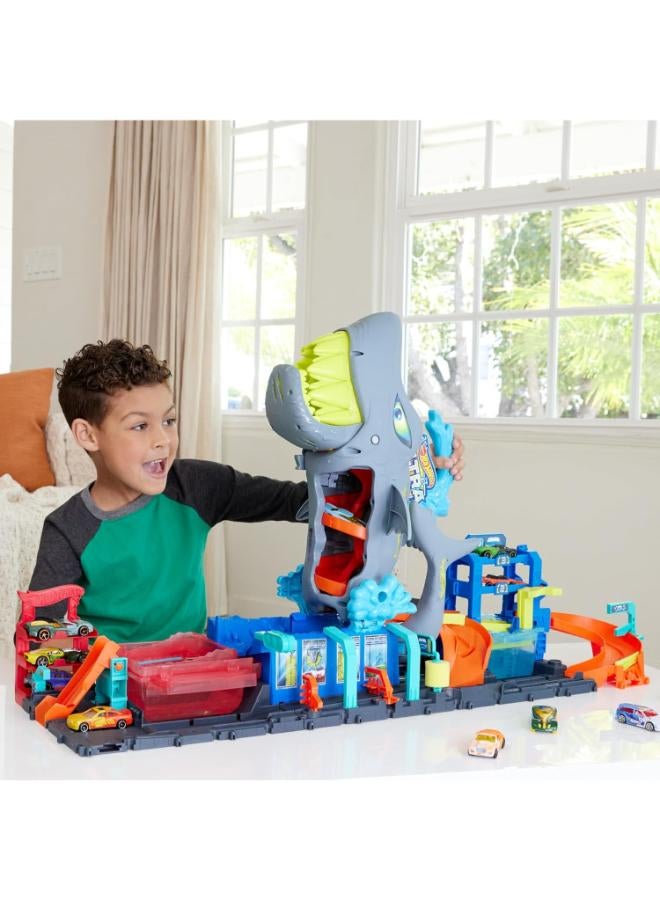 Mattel Games Hot Wheels Let's Race Netflix - City Shark Wash Station with 1:64 Scale Color Reveal Car, Colour Changing Function and Storage, HTN82 - Image 3