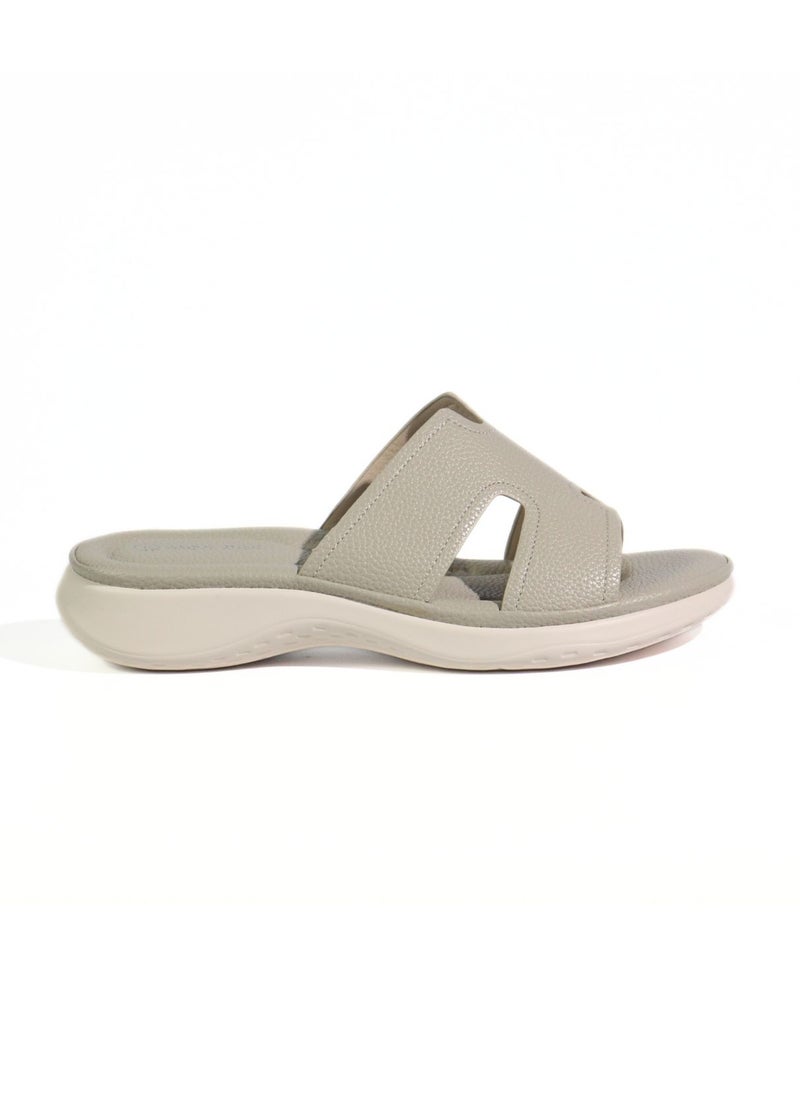 Mon Ami Monami Women's Slide Sandals - Super Comfy & Cushioned Slides for Women, Lightweight Soft Comfort Sandals with Arch Support, Stylish Casual Slides for Indoor, Outdoor, and Beach Wear  - Image 3