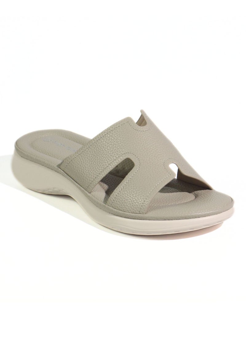 Mon Ami Monami Women's Slide Sandals - Super Comfy & Cushioned Slides for Women, Lightweight Soft Comfort Sandals with Arch Support, Stylish Casual Slides for Indoor, Outdoor, and Beach Wear  - Image 4