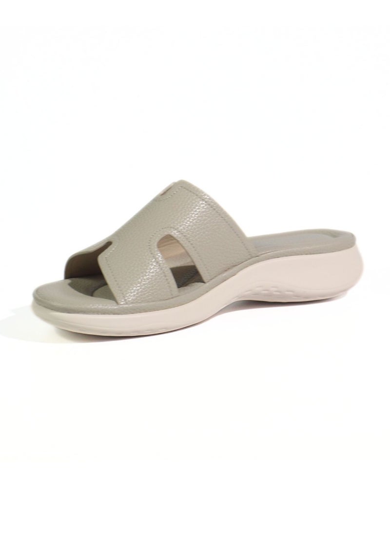 Mon Ami Monami Women's Slide Sandals - Super Comfy & Cushioned Slides for Women, Lightweight Soft Comfort Sandals with Arch Support, Stylish Casual Slides for Indoor, Outdoor, and Beach Wear  - Image 5