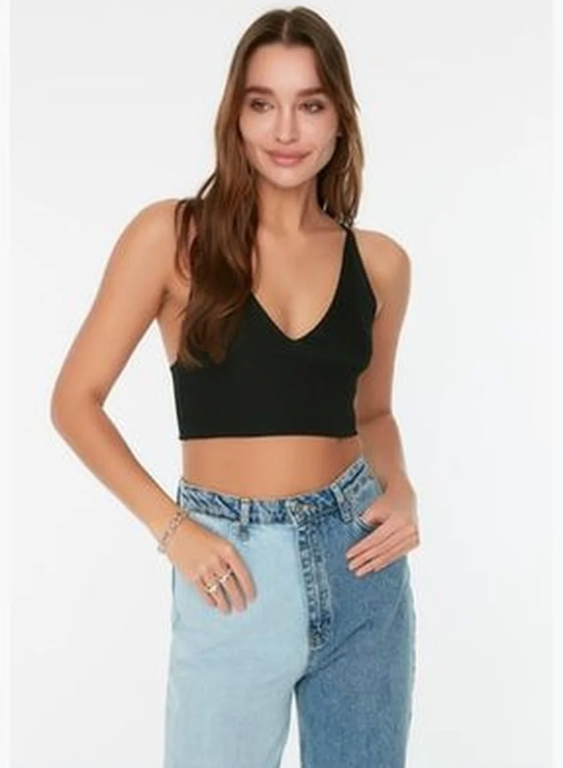 trendyol Black Super Crop Knitwear Blouse with Back Detail TWOSS22BZ0760