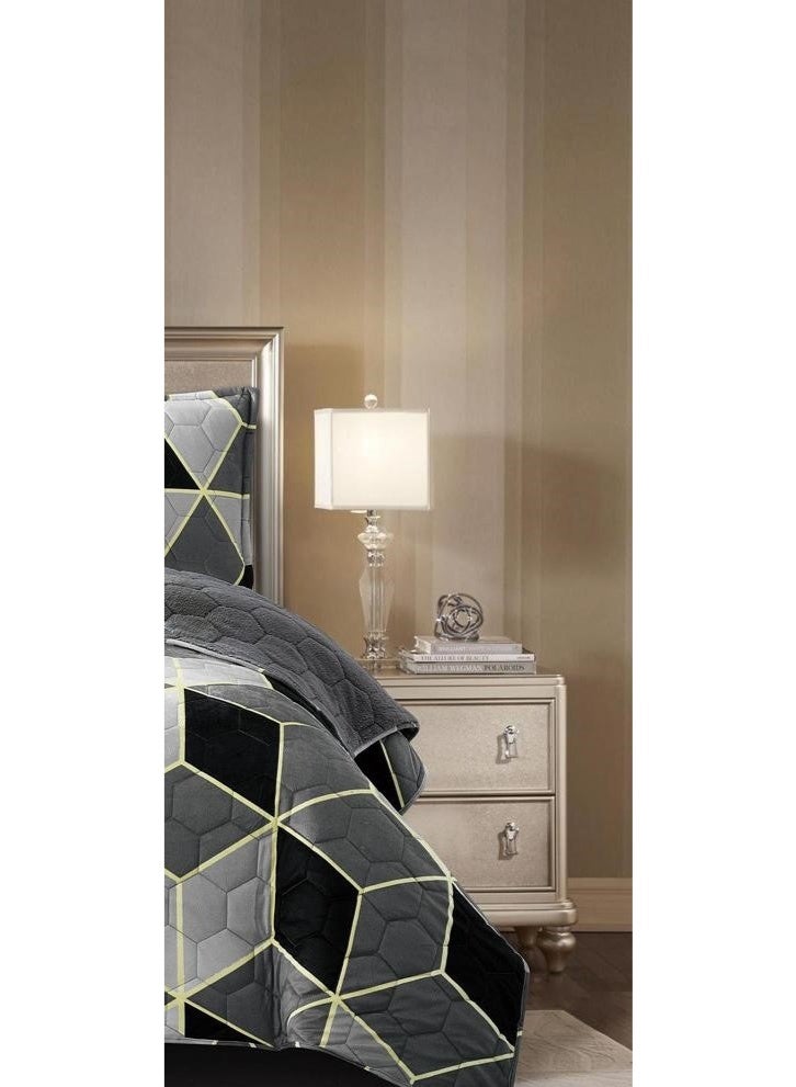 Horse compressed double quilt set made of soft velvet to give you warmth and comfort - Image 4