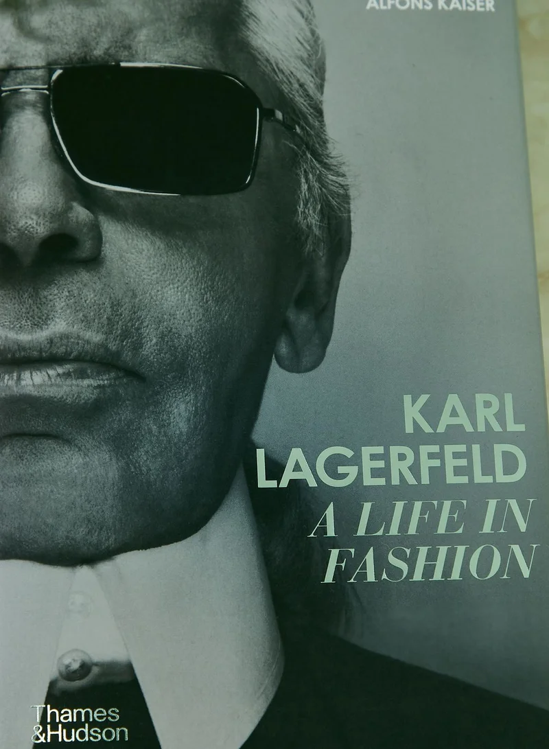 THAMES Karl Lagerfeld: A Life In Fashion