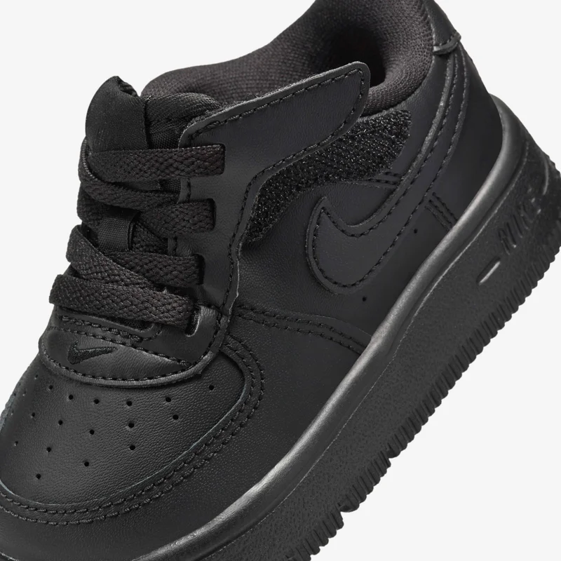 Nike Kids' Force 1 Low EasyOn Shoes