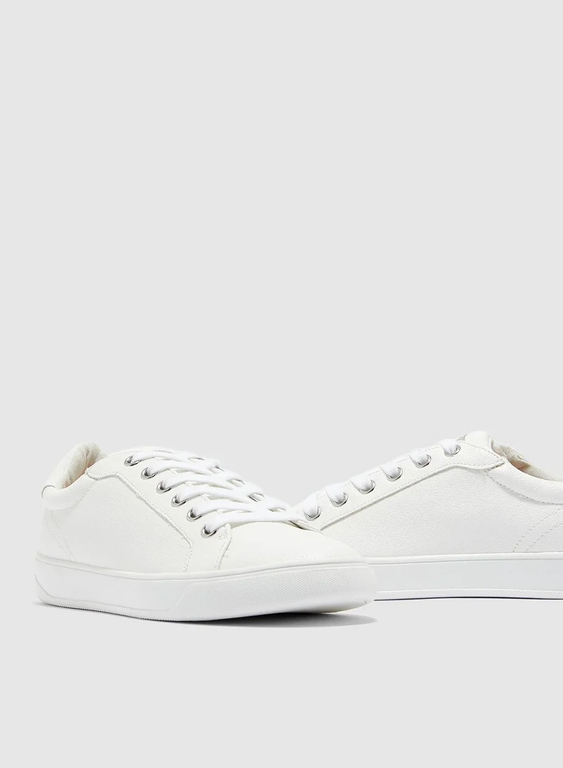 TOPSHOP Cola Lace Up Trainer Sneaker - White