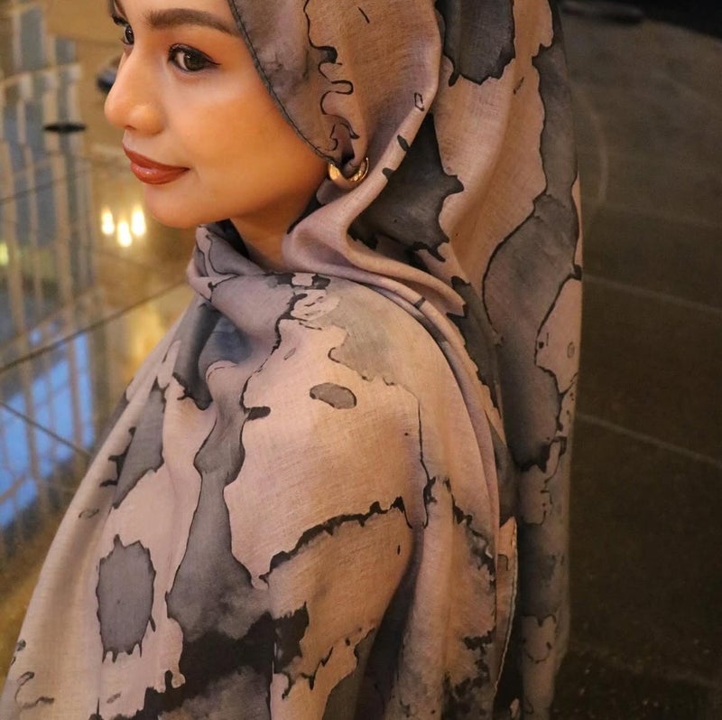 FANXIN Ethnic Style Satin Polyester Shawl Wrap for Women - Elegant Floral Design, Lightweight Scarf for All Seasons