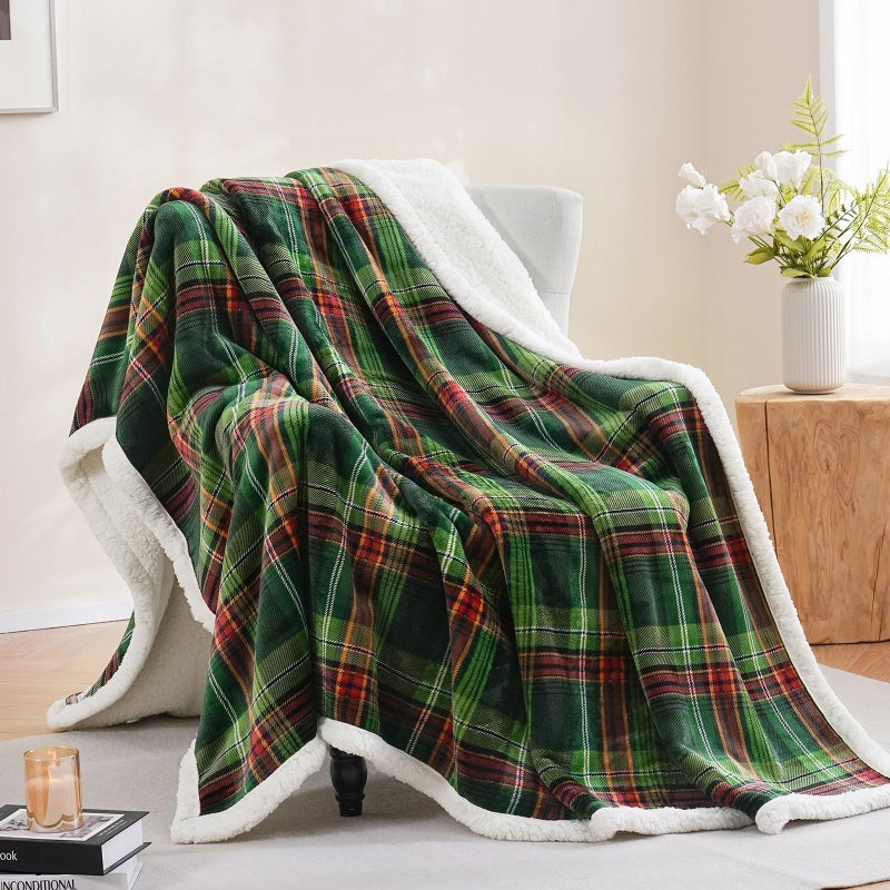 Pu Mei Sherpa Fleece Throw Blanket 80"" X 90"" Reversible Plush Fluffy Large Big Blanket Lattice Flannel Blankets For All Season Use  Chrismas Green - Image 1