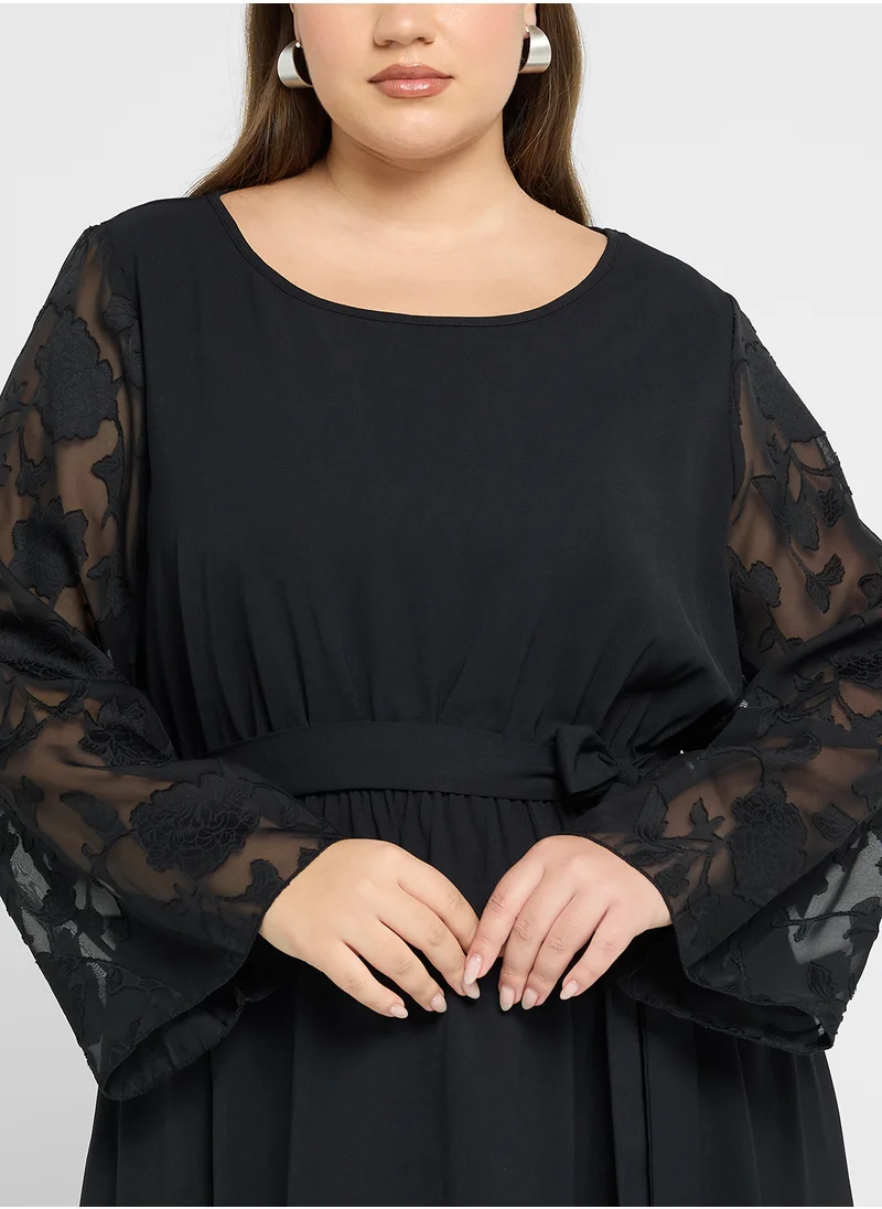 Ella Plus Lace Sleeve Detailed Dress