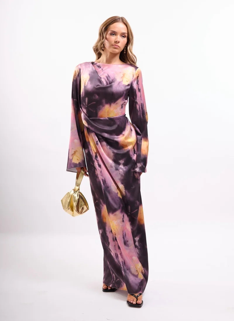 PLEAT WAIST MAXI WITH FLUTE SLEEVE IN ABSTRACT PRINT