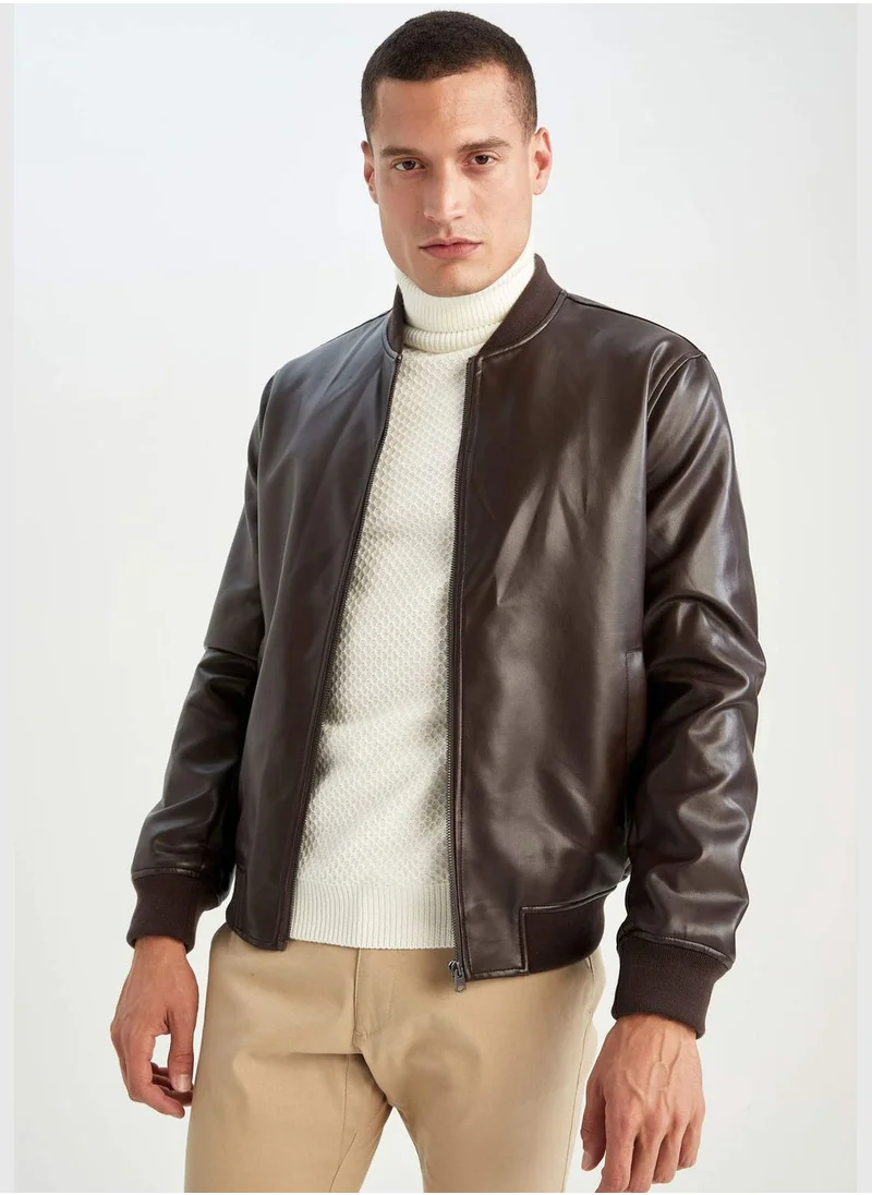 ديفاكتو Man Slim Fit Bomber PU Jacket