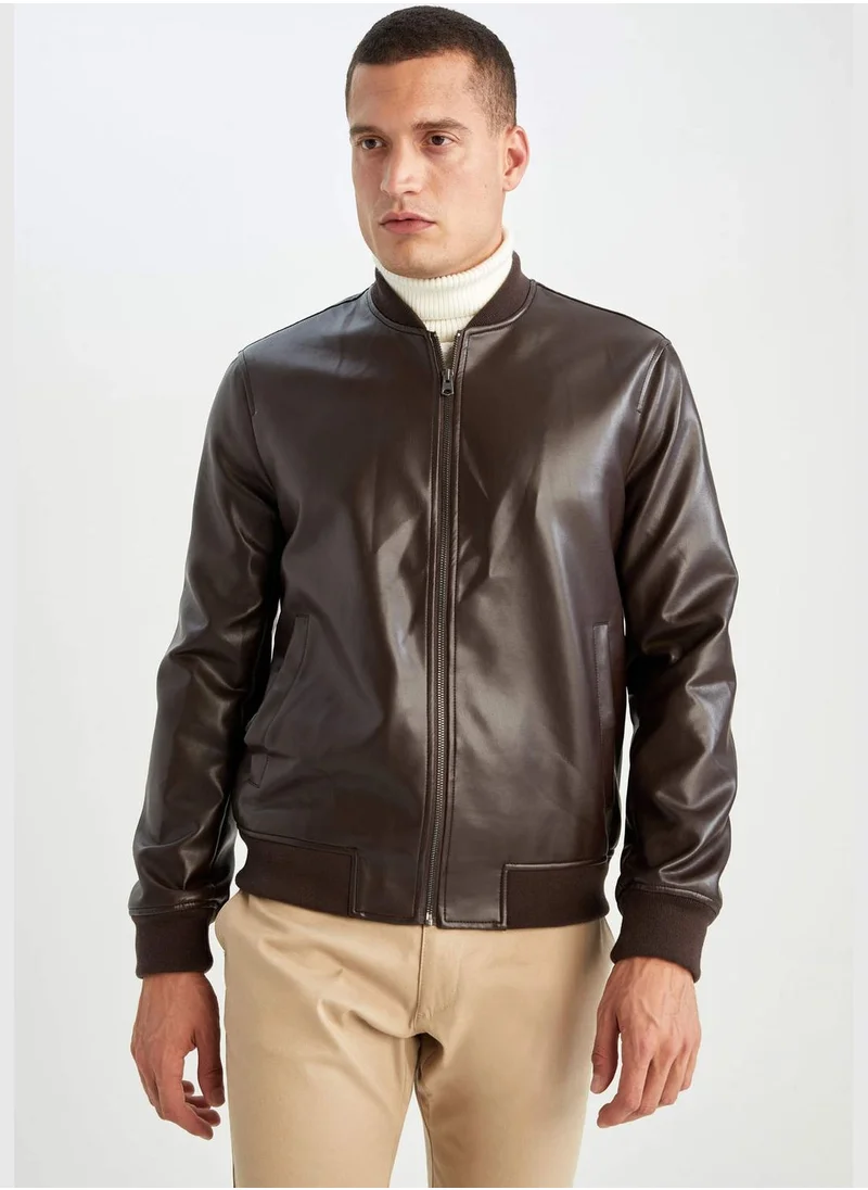 ديفاكتو Man Slim Fit Bomber PU Jacket