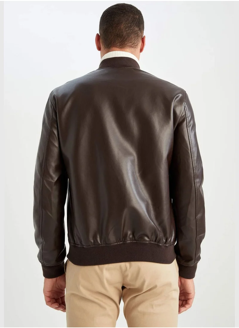 ديفاكتو Man Slim Fit Bomber PU Jacket