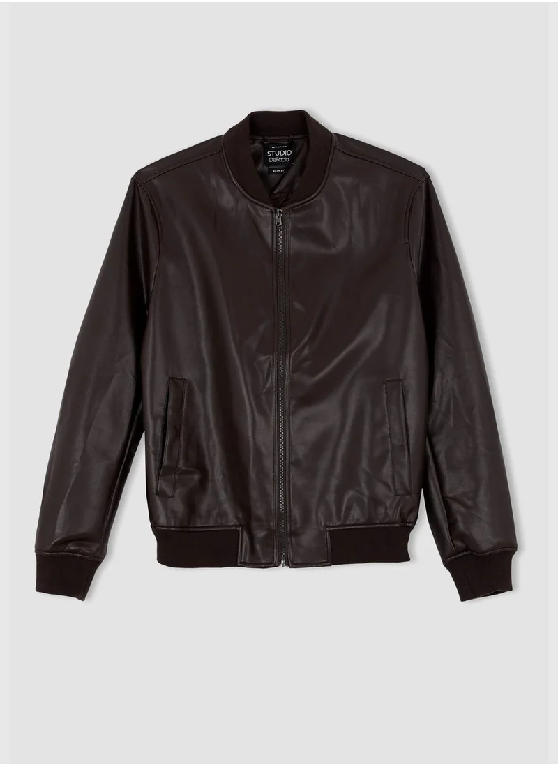 ديفاكتو Man Slim Fit Bomber PU Jacket