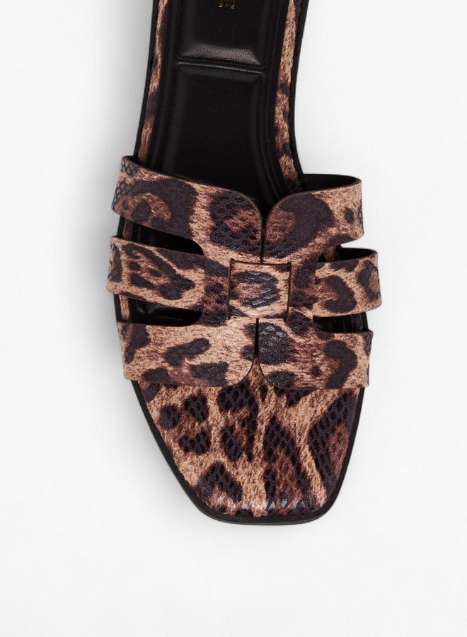 سيليست صنادل نسائية مسطحة سهلة الارتداء بنقوش - Image 4