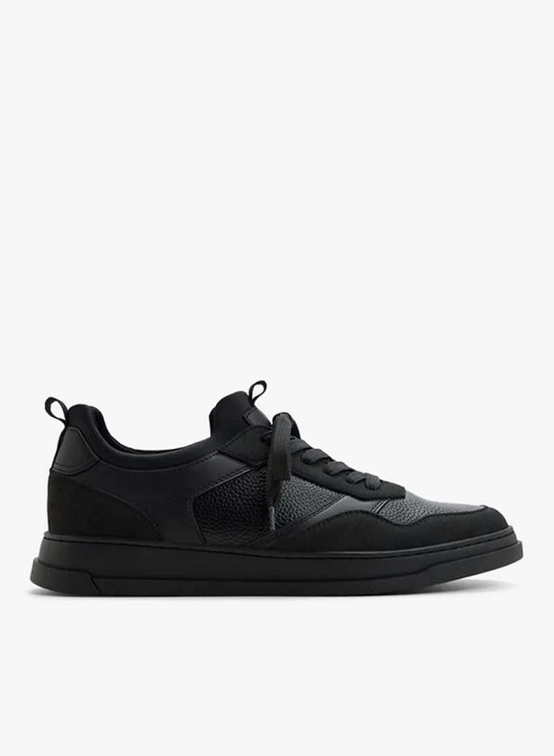 كول ات سبرنج Petronas Men's Black Low Top Sneaker