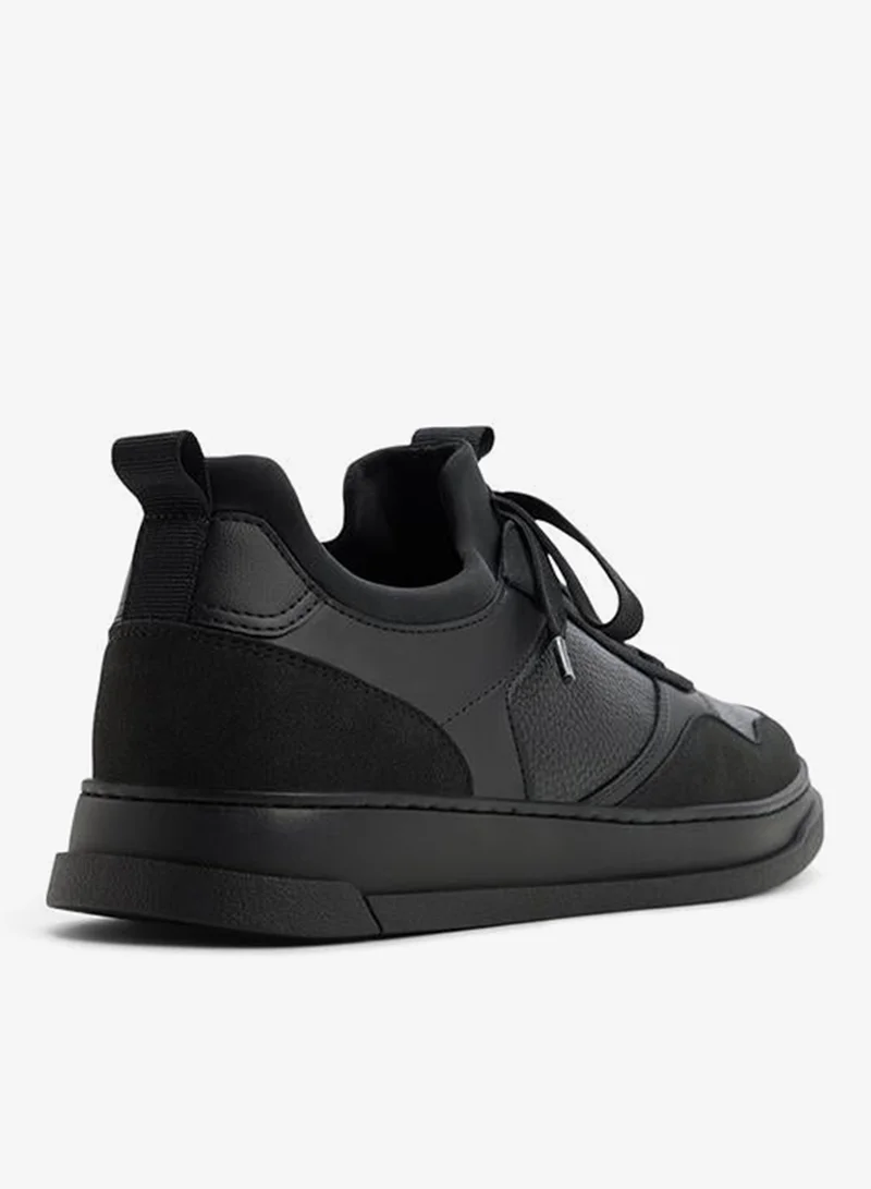 كول ات سبرنج Petronas Men's Black Low Top Sneaker