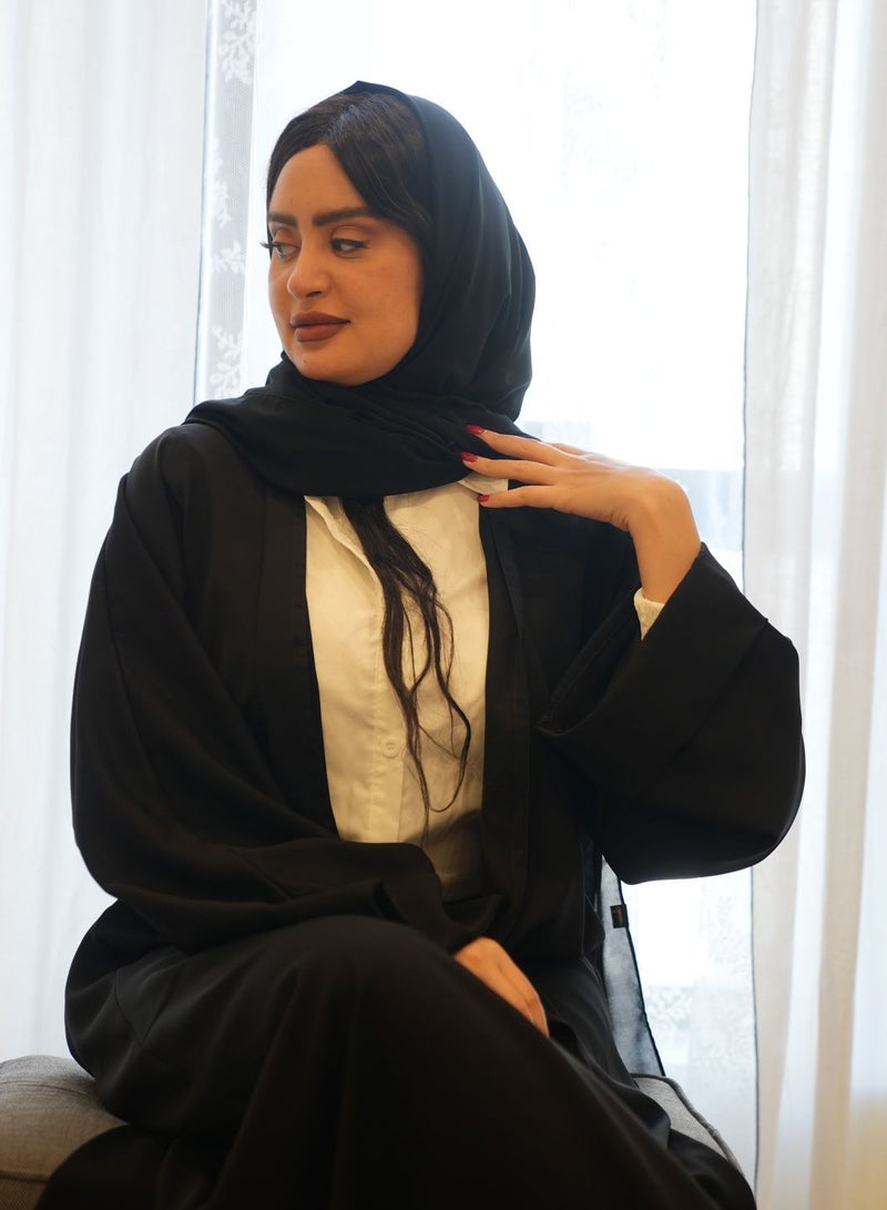 Classic practical abaya, luxurious black crepe fabric with a veil - Image 1