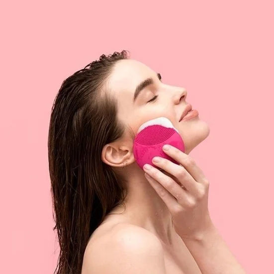 Mobee Luna Mini 2 Fuchsia Skin Cleansing Device