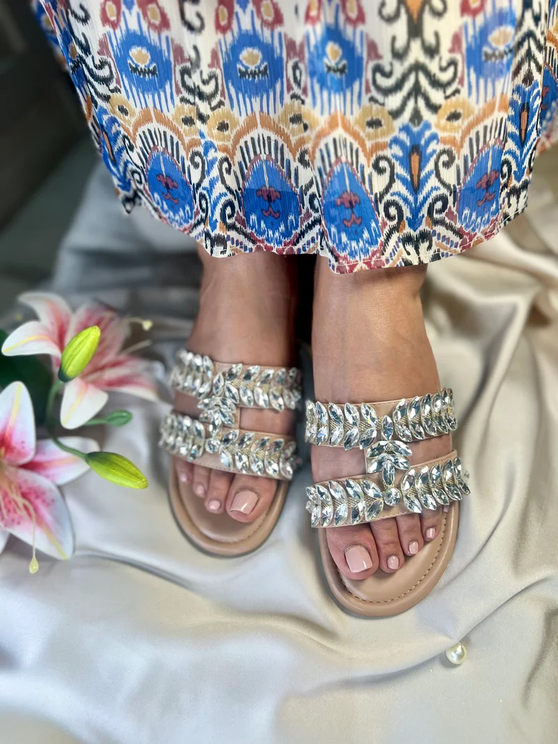 Sandal Stories Beige Solitaire Luxe Cushioned Flats for Women