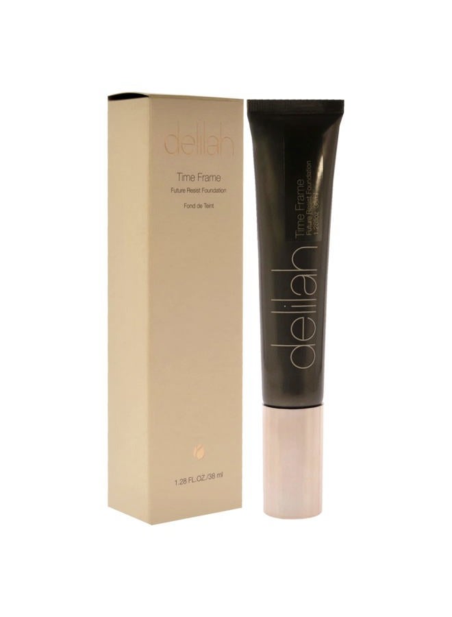 delilah  Future Resist Foundation SPF 20 - Lace - Image 4