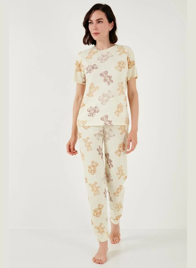 ليلا طقم بيجامة نسائي بأكمام قصيرة بقصة عادية من ليلا