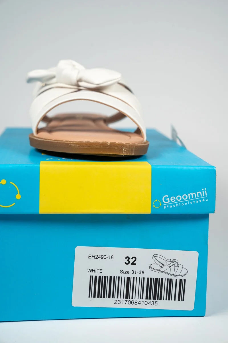 Geoomnii WHITE Geoomnii Girls’ Sandals – Comfortable Casual Sandals for Children, Pre-Teen & Junior Girls for School, Play & Everyday Wear for Women | Best Price UAE