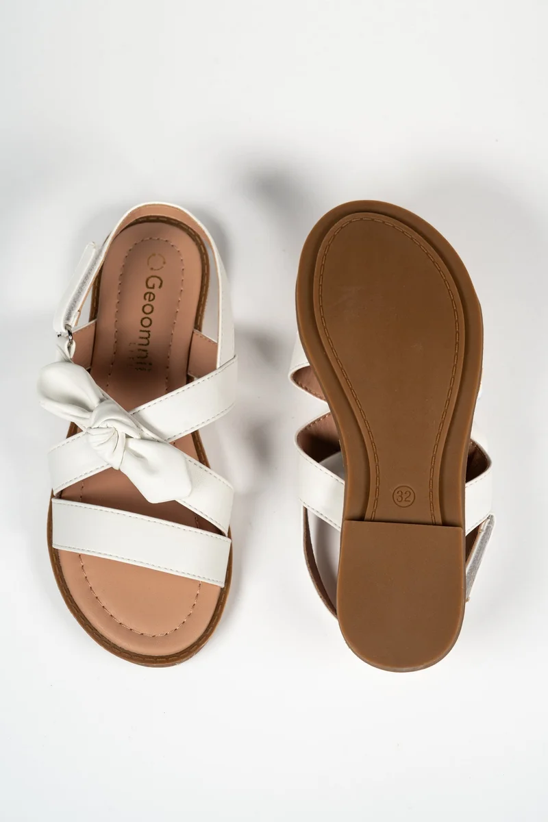 Geoomnii WHITE Geoomnii Girls’ Sandals – Comfortable Casual Sandals for Children, Pre-Teen & Junior Girls for School, Play & Everyday Wear for Women | Best Price UAE