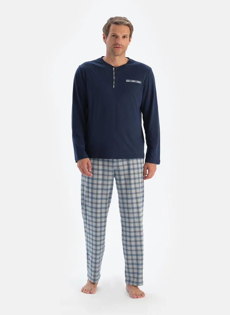 dagi T-shirt & Trousers Pajama Set Crew Neck Supreme Mid Rise Sleepwear
