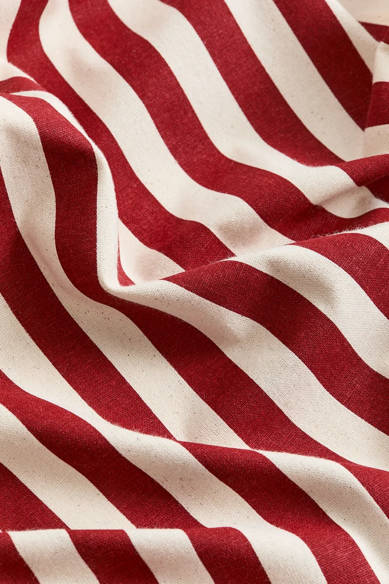 H&M Frilled Christmas tree skirt