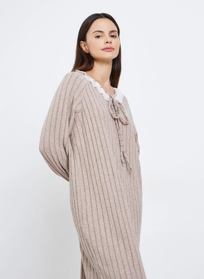 ستايلي قميص نوم مضلع بتفاصيل دانتيل