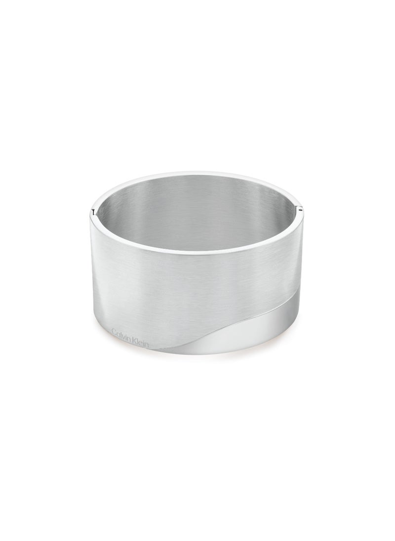 CALVIN KLEIN CALVIN KLEIN JEWELRY MINIMAL CIRCULAR FAMILY WOMENS BANGLE - 35000146 
