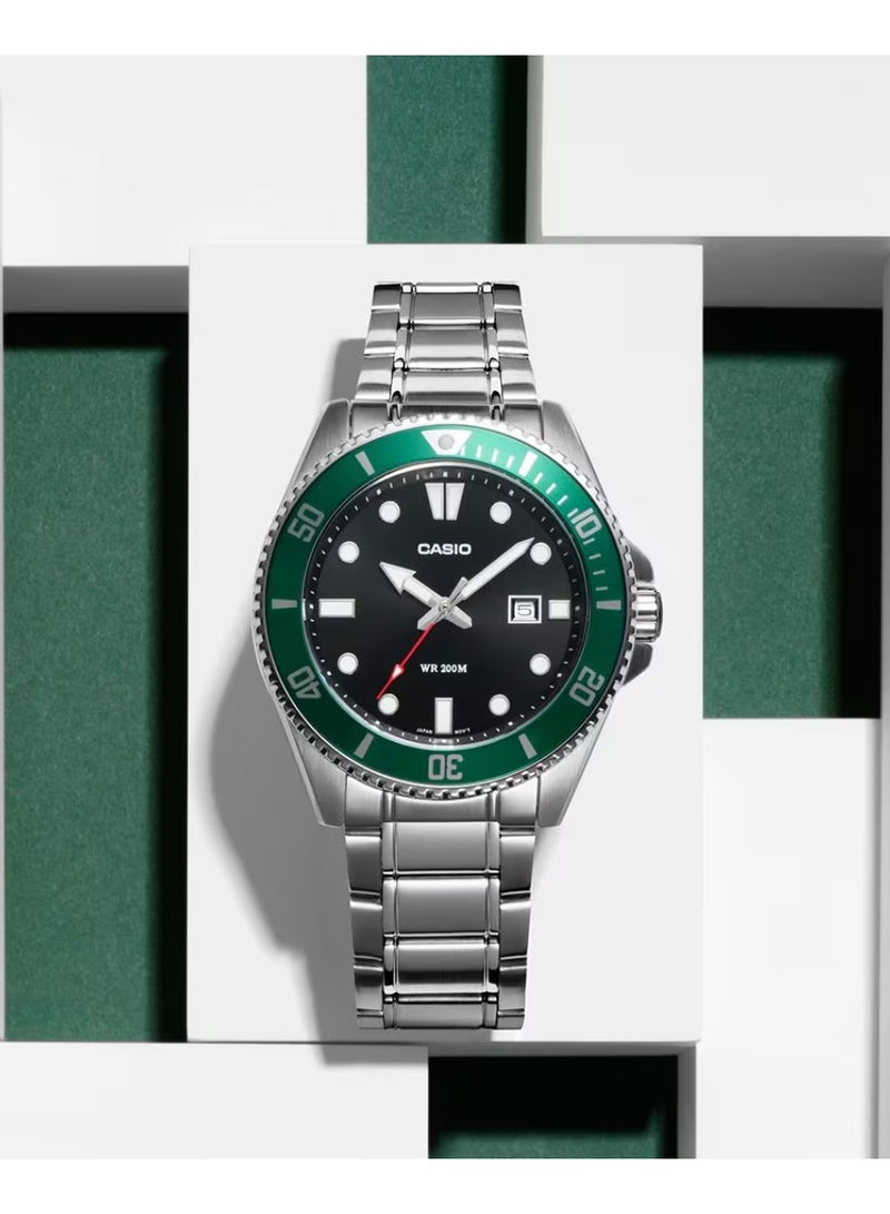 Casio Men's Dive Watch - MDV-107D-3AVDF Black Dial, Green Bezel Silver Band - Image 2