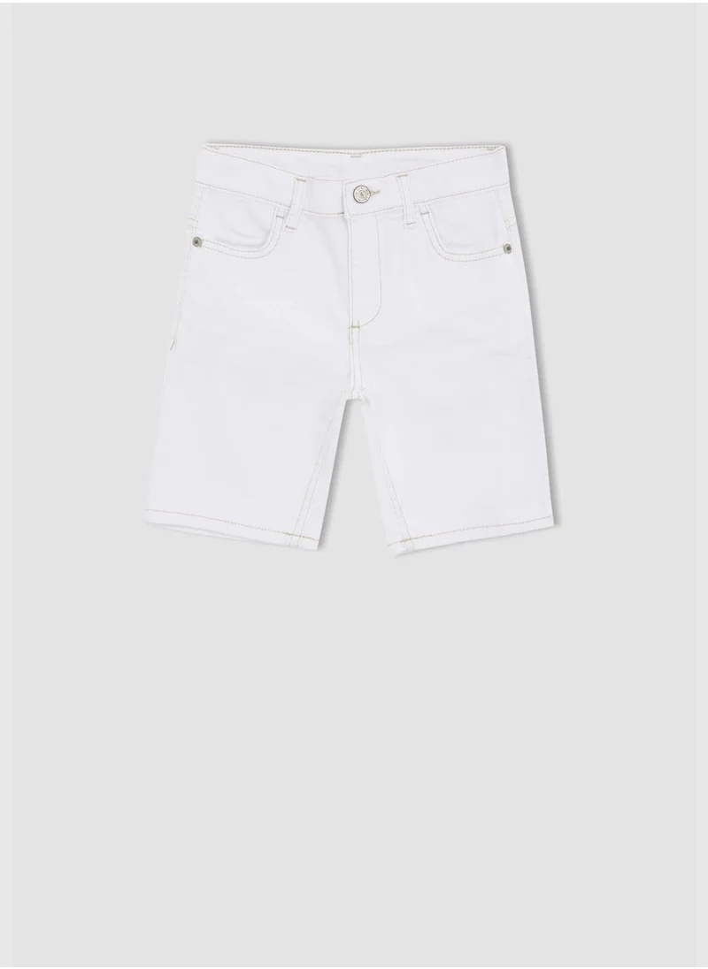 ديفاكتو Basic Pocket Detail Bermuda Short