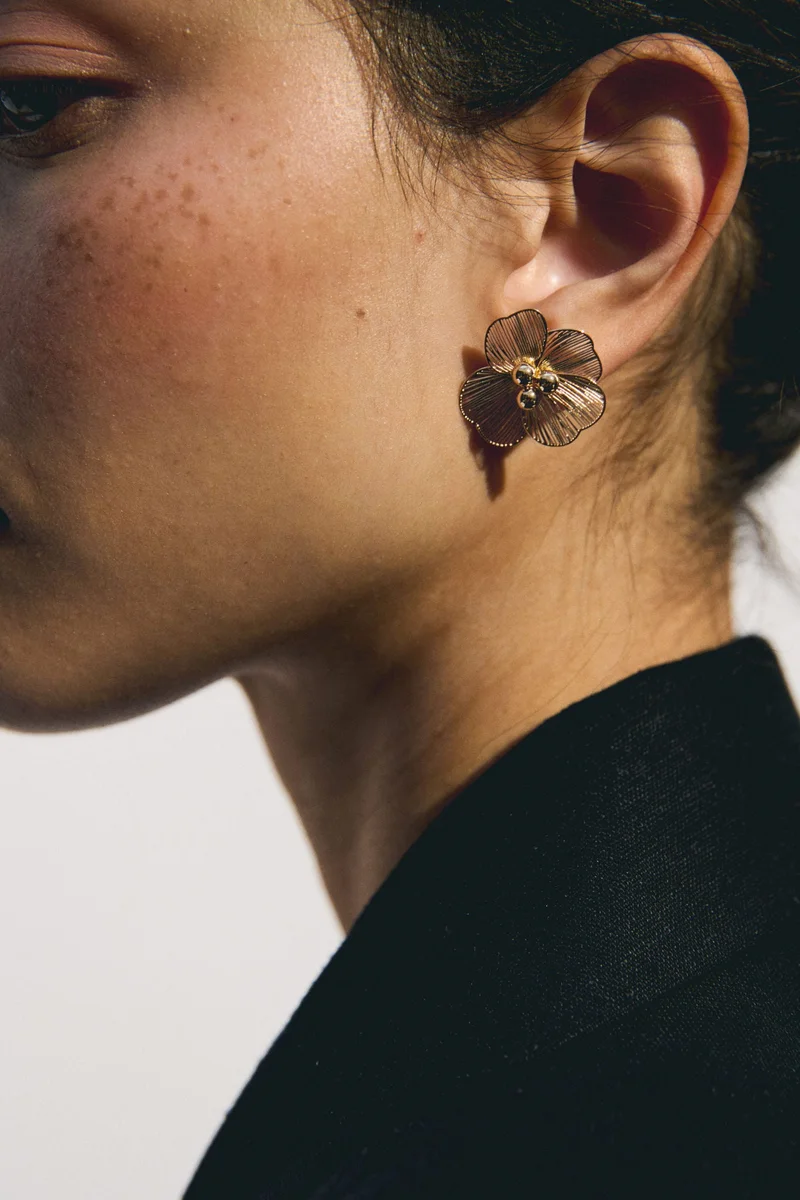 H&M Flower-shaped earrings