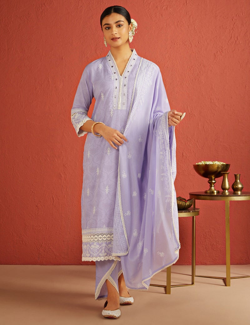 كاري طقم كورتا تشيكانكاري دانتيل نسائي مستقيم مع دوبتا مطرزة - Image 1