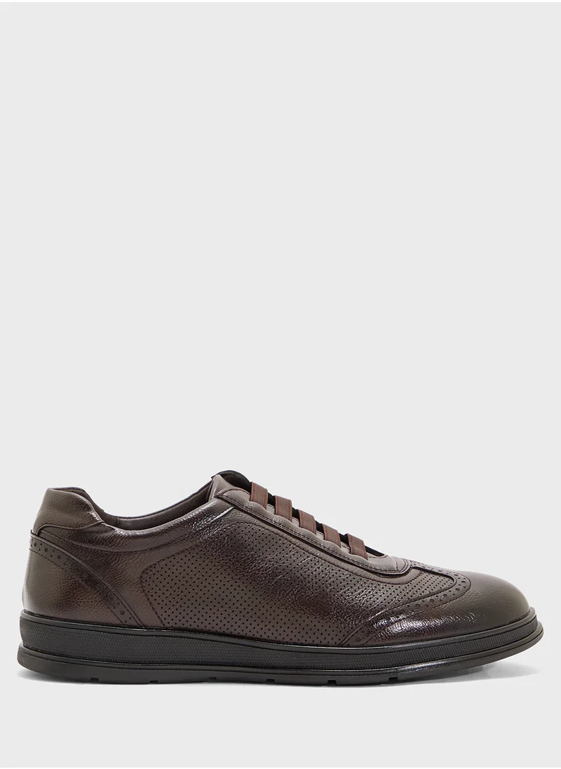روبرت وود Casual Wing Cap Slip Ons