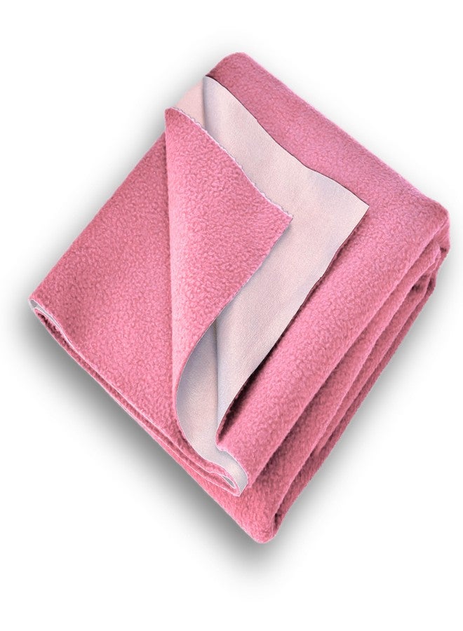 ملاءة فاسترورا الجافة المقاومة للماء للأطفال والكبار | ملاءة فائقة الامتصاص وسريعة الجفاف لحماية سرير الأطفال من التبول | وسادة سفلية من الصوف الناعم والمسامي، حصيرة لمنع التبول اللاإرادي، ملاءة سرير الأطفال (عبوة من قطعة واحدة | صغير | 70 × 50 سم) - Image 1