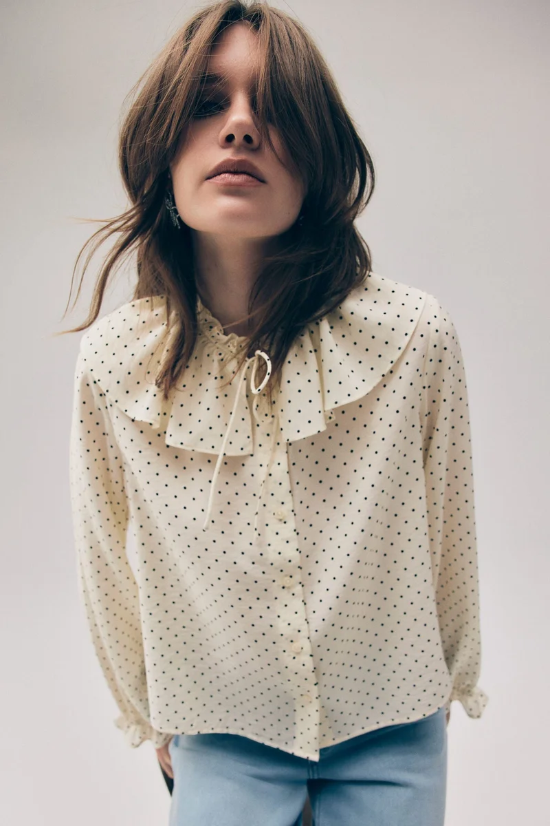 H&M Frill-trimmed blouse