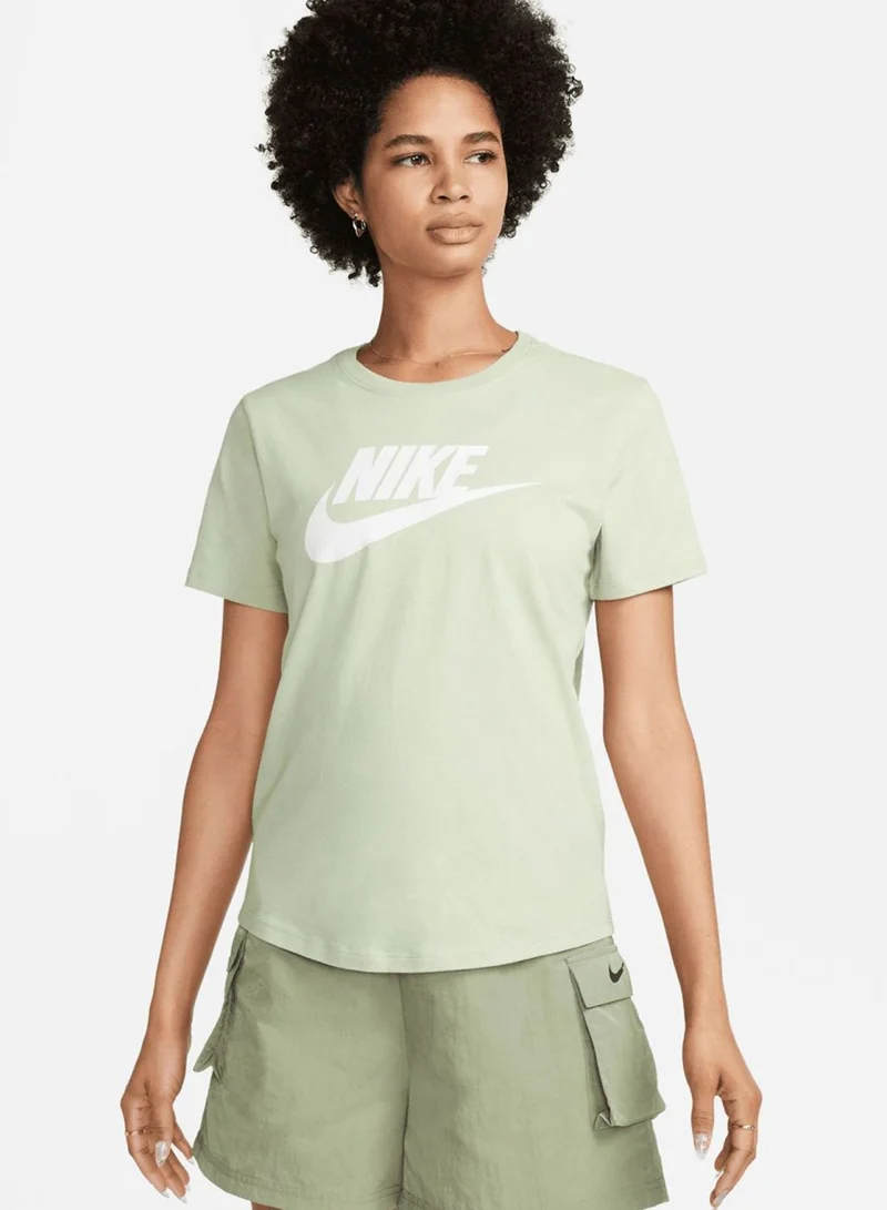 Nike Nsw Essential Cropped Logo T-Shirt