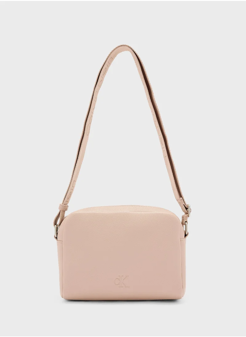 كالفن كلاين جينز Ultralight Deatial Crossbody