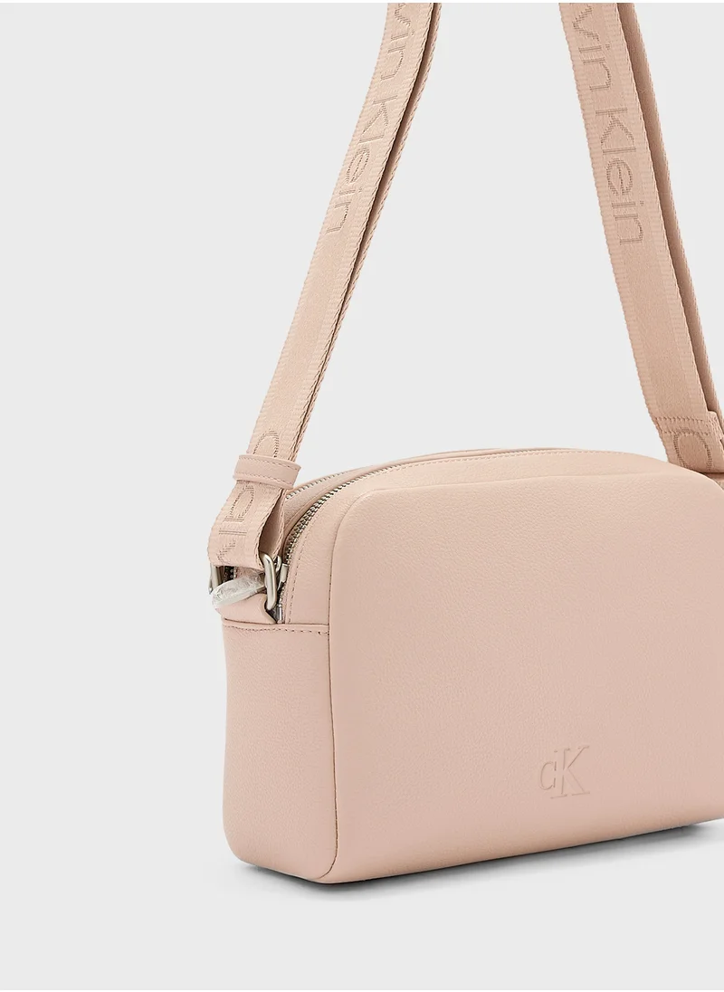 كالفن كلاين جينز Ultralight Deatial Crossbody
