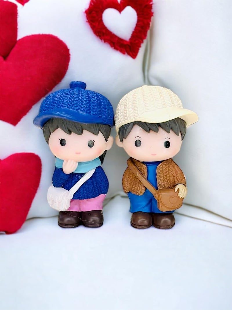 WARMINGO DE Cute Miniature Couple Dolls Set | Valentine Gift for Boyfriend Girlfriend Husband Wife | Romantic Valentines Decoration Item Statue Showpiece Home Decor (Hat Couple) - Image 1