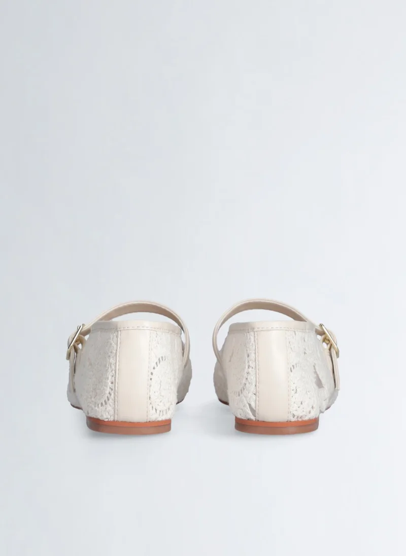 ليو جو أحذية باليه من المكرمية