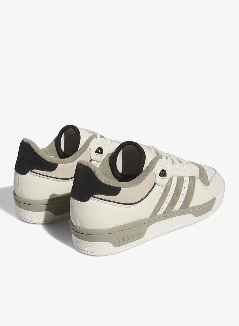 اديداس ريڤالري ٨٦ لو