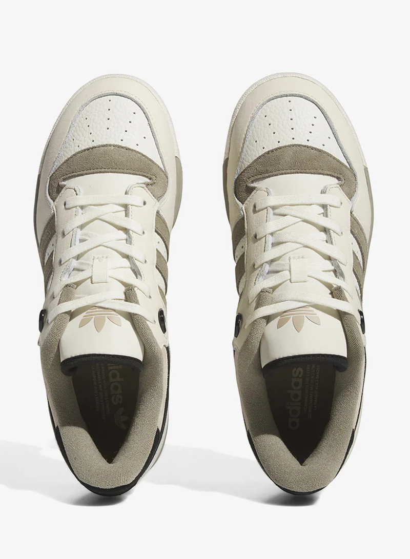 اديداس ريڤالري ٨٦ لو