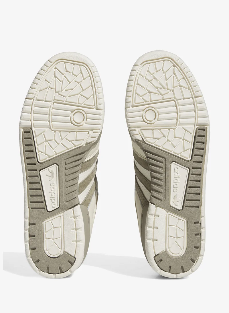 اديداس ريڤالري ٨٦ لو