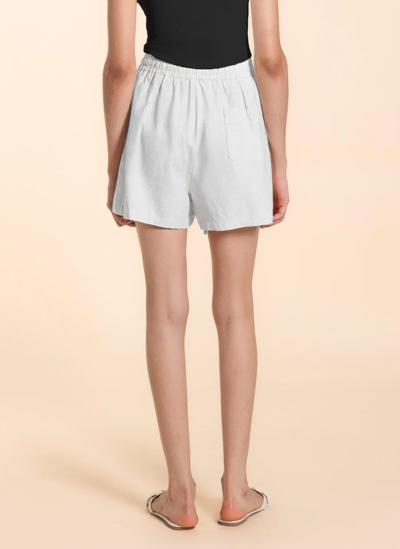 شايبس شورت مريح من مزيج الكتان