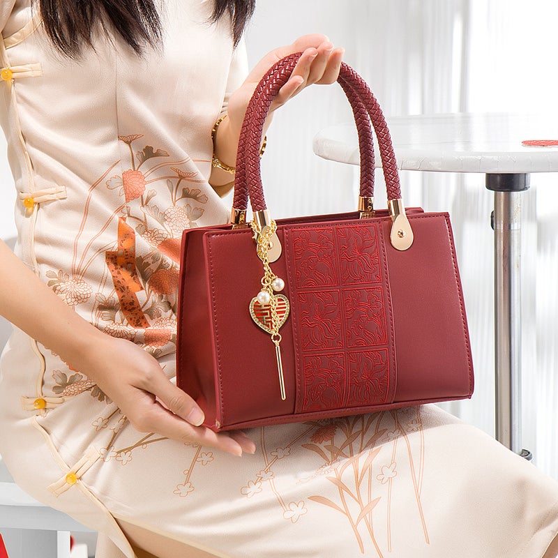 Chinese Style Embroidered Red Bag Bridal Wedding Bag Women'S Large Capacity Middle-Aged Mom Handbag Crossbody Mother-In-Law Gift - Image 4
