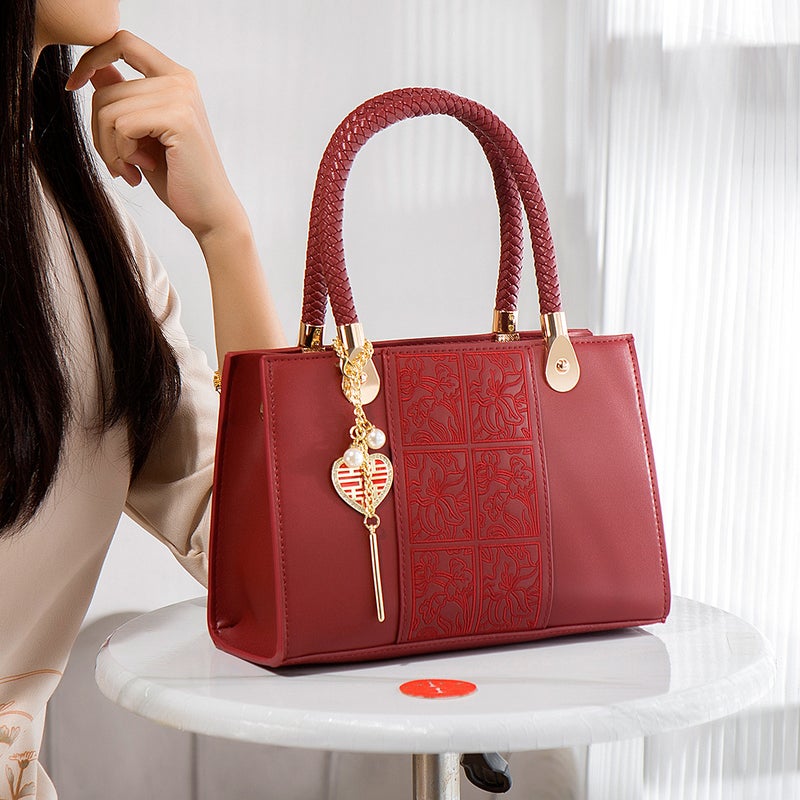 Chinese Style Embroidered Red Bag Bridal Wedding Bag Women'S Large Capacity Middle-Aged Mom Handbag Crossbody Mother-In-Law Gift - Image 1
